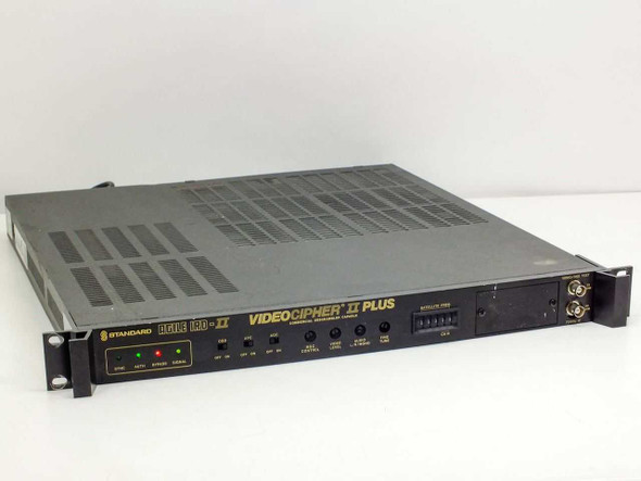 Standard MT650 Agile IRD-2 Videocipher II Plus satellite receiver – front panel and rack ears, 1U rackmount chassis