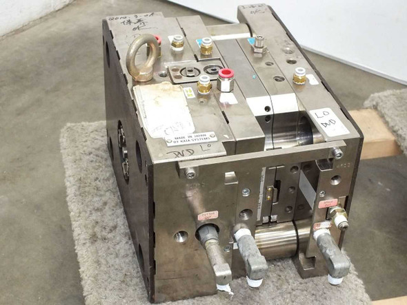 Meiki MDMI DVD CD injection mold tool top and front view showing lifting eye, water fittings, and quick-change ports