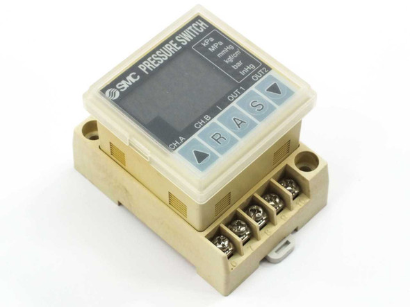 SMC PSE100-B DIN rail pressure switch front panel showing digital display, CH.A CH.B channel indicators, R A S V buttons, and OUT1 OUT2 indicators