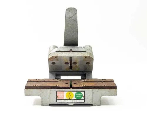Hollywood Film Company PSC 16 – front face view showing spring-loaded clamping assembly and brand label on base