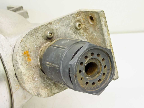 Filterite TFDSCF8M filter housing – close-up of multi-pin round connector end cap on mounting bracket