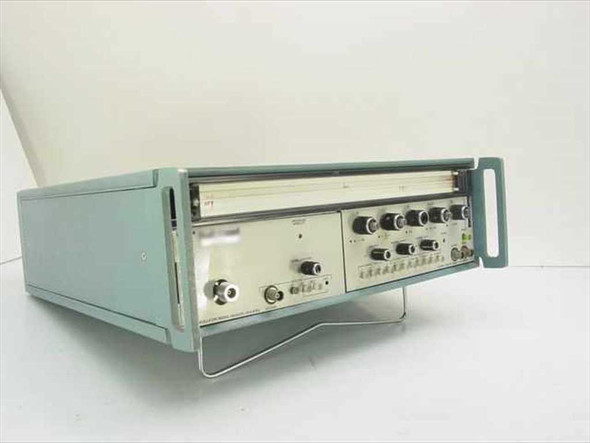 Singer Alfred 6608EDA Sweep Oscillator front-left angle view showing teal rackmount chassis and front panel controls