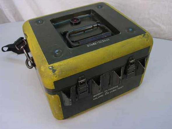 GE DDTU 97424-A2535XG70 Data Display Transfer Unit — closed ruggedized yellow and olive drab carry case, top and front latch view