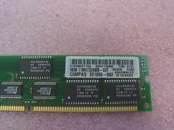 Compaq 221099-002 close-up of label showing IBM 11M4730HB8-60T 32MB and 221099-002 part number