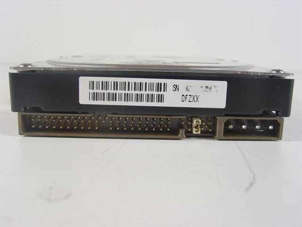 Quantum Fireball Plus LM rear edge showing 40-pin IDE connector and 4-pin power connector