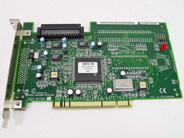 Adaptec AHA-2940i/HP Ultra Wide SCSI PCI controller card — top component side showing AIC-7880 main controller chip, 68-pin and 50-pin SCSI connectors, and PCI edge connector
