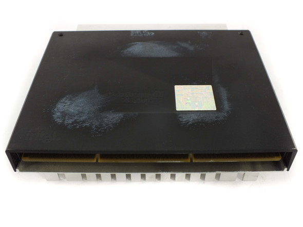 Intel SL2XU Pentium III Xeon Slot 2 CPU – top-down view of black SEC cartridge casing with holographic Intel label visible
