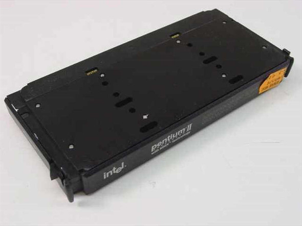 Intel SL2HA Pentium II Slot 1 CPU – bottom view showing heat sink mounting slots and Slot 1 edge connector