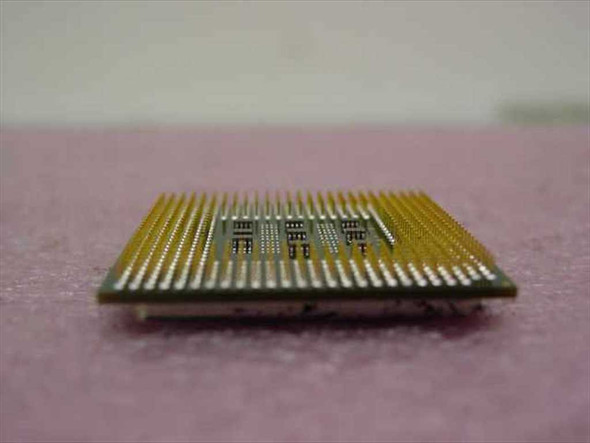 Intel Pentium 4 SL5N8 Socket 478 processor — side edge view showing pin array thickness