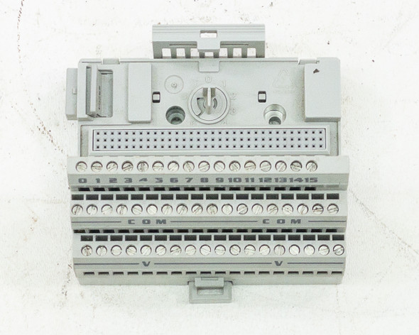 Allen - Bradley 1794-AENT EtherNet/IP 10/100 Mbs FLEX I/O Adapter Module 10BaseT