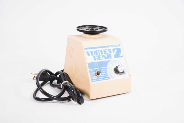 Scientific Industries Vortex Genie 2 G-560 benchtop vortex mixer — right-side 3/4 view showing cup-head attachment and power cord