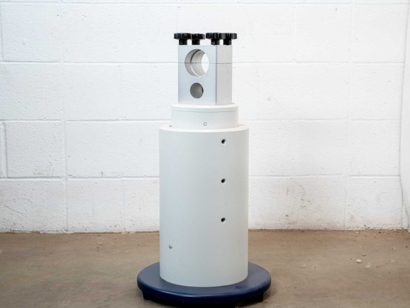 Bruker Z49485 TFL Support 2M KPL — full front view of white cylindrical column with upper clamping bracket and four star knobs, on circular base