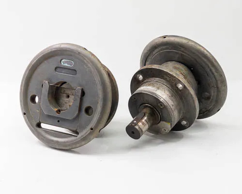 Minply MFW MFO-60 circular safety chuck pair — one showing chuck face with square drive slot, one showing flange and shaft side