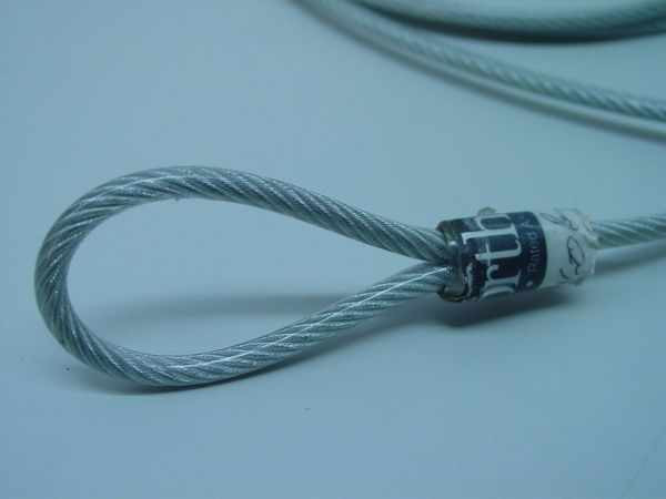 Port Inc NW3350L Noteworthy cable lock – close-up of looped end with Noteworthy branded cable crimp collar
