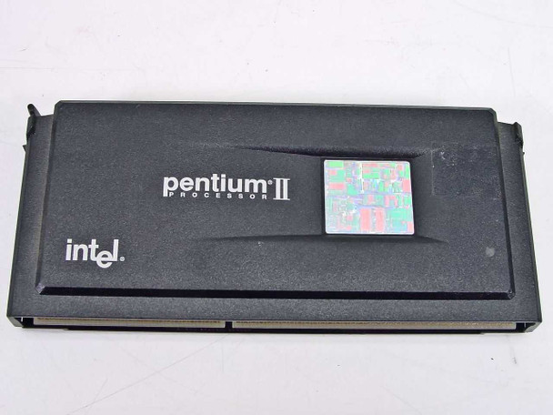 Intel Pentium II SL265 266MHz CPU – top view of SEC cartridge showing Intel and Pentium II Processor branding with holographic sticker