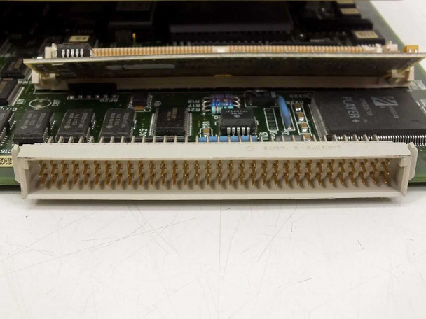 Cabletron FDMMIM-24 PCB – wide view of large multi-pin edge connector on green PCB with ZLT+ IC visible