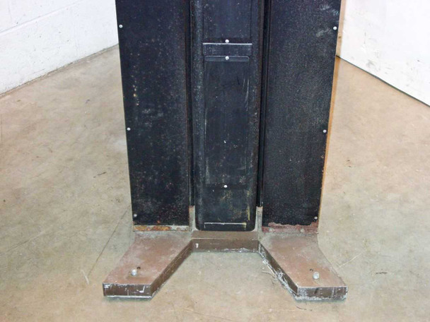 De Vere 507 Varicon enlarger base showing rust and paint wear on the T-shaped foot and lower column panels