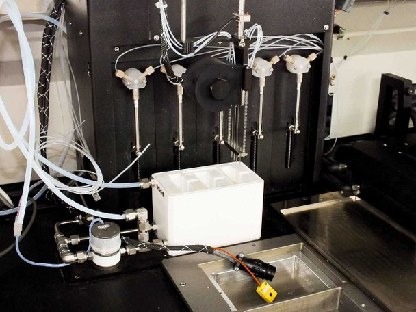 Symyx Technologies S14100 Crystallizer CE – front panel lower section showing emergency stop button and indicator lights