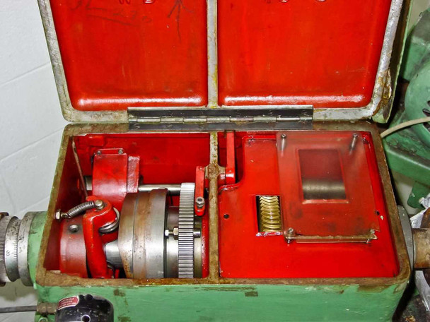 Bothner WB15 top cover open — internal gear mechanism with curve-generating cam and toolholder tray