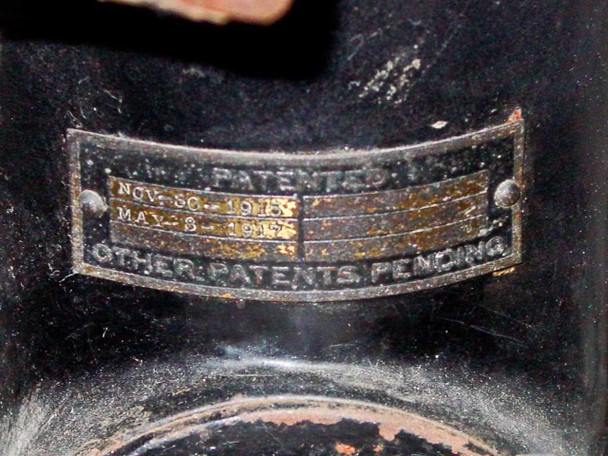 Close-up of patent plate on printer head reading Patented Nov 30 1915 and May 8 1917 with Other Patents Pending