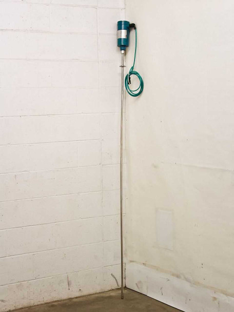 MTS Level Plus A910750172 analog level temperature transmitter full-length view with 75-inch stainless steel rod mounted against wall