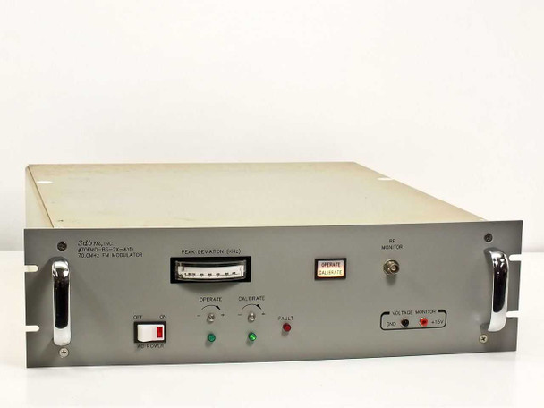 3dbm 70FMO-BS-2X-AYD 70 MHz FM Modulator – front panel view showing Peak Deviation meter, Operate/Calibrate switch, and AC power switch