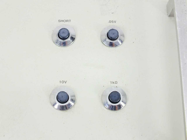 HP 11353A Diagnostic Fixture control panel close-up showing four pushbuttons labeled SHORT, 0.05V, 10V, and 1kΩ