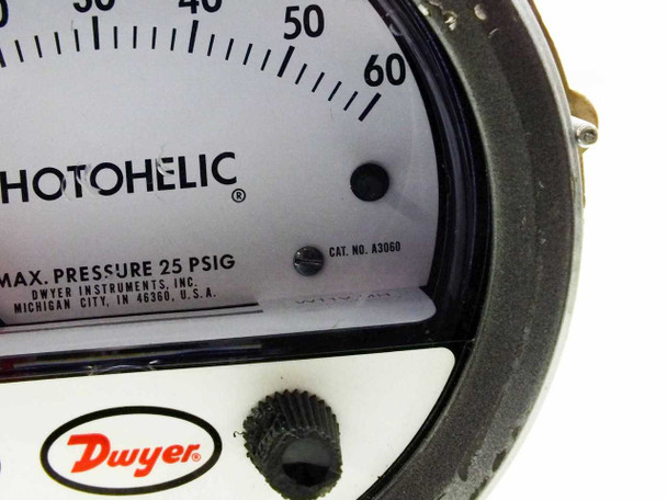 Dwyer A3060 Photohelic – close-up of face label showing Cat. No. A3060 and Max Pressure 25 PSIG marking