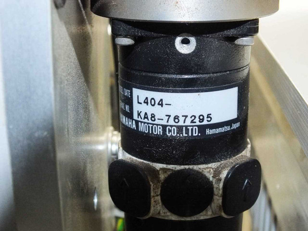 Yamaha Motor Co. motor label on actuator head — Model L404, Serial KA8-767295, Hamamatsu Japan
