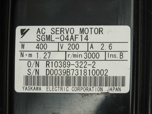 Yaskawa AC servo motor SGML-04AF14 rating label showing 400W, 200V, 2.6A, 1.27 N·m, 3000 r/min, O/N R10389-322-2