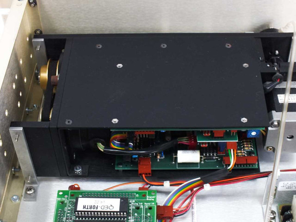 Interior closeup – black-covered pressure control module and QED-FORTH controller board inside the 605 Pressure Control