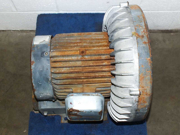 Hitachi VB-037-E blower – top/side view showing motor frame cooling fins with heavy surface rust and oxidation