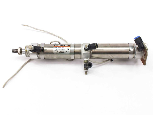 SMC CDM2G32-65-H7BL3 CM2 series pneumatic cylinder – full right-side view showing stainless steel body, push-in fittings, mounting bracket, and rod end