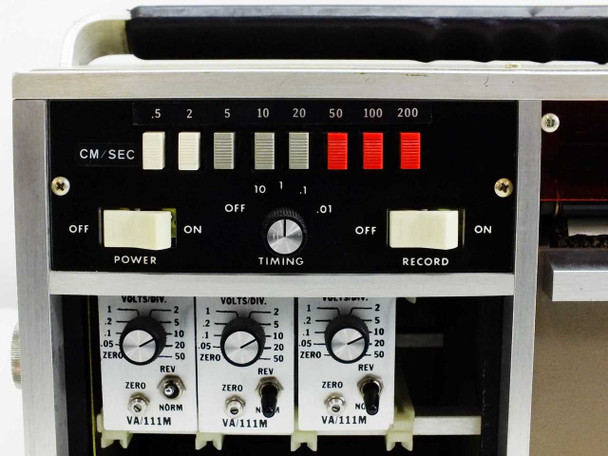 MCR308BTD0X front panel close-up — CM/SEC speed selector with indicator lights (0.5 through 200), power switch, timing rotary knob, record switch, and three VA/111M Volts/Div modules