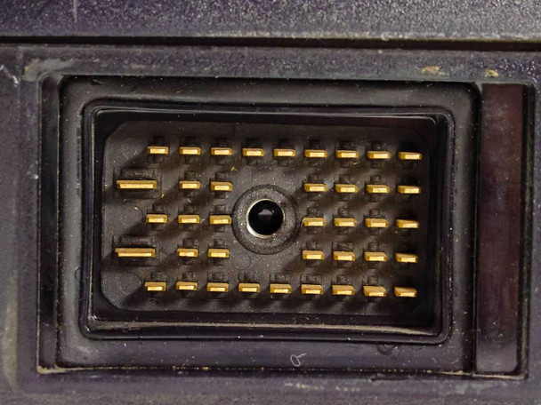 Motorola HLN1185B Systems 9000 amplifier multi-pin gold-contact rectangular connector closeup