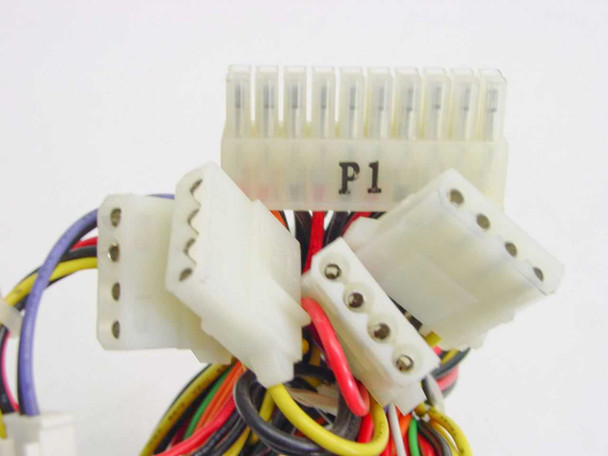 Power Tronic WK-6200DL3 ATX power supply – close-up of P1 20-pin motherboard connector and Molex 4-pin peripheral connectors