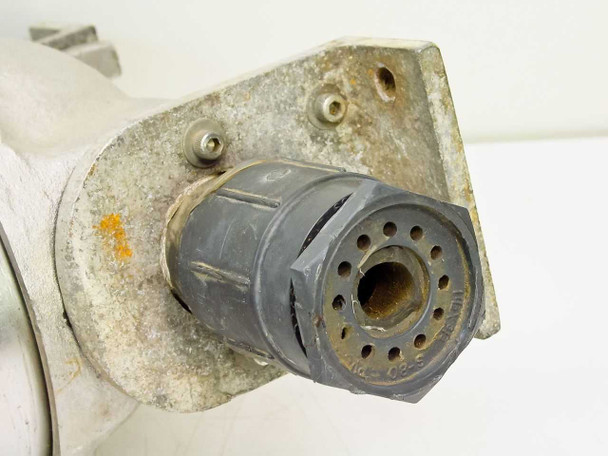 Filterite TFDSCF8M filter housing – close-up of multi-pin round connector end cap on mounting bracket