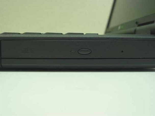 Gateway Solo 9500 – front-loading optical drive bay with eject button visible