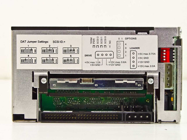 HP C1553-20800 rear interface panel – showing SCSI 50-pin connector, power connector, DAT jumper settings diagram for SCSI ID and options, drive and loader power spec labels (+5V max 1.2A, +12V max 0.8A for drive; +5V max 0.75A, +12V max 2.0A for loader)