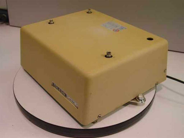 Toledo 8211 Guardian V Scale – top-down view showing stainless steel weighing platter and yellow housing