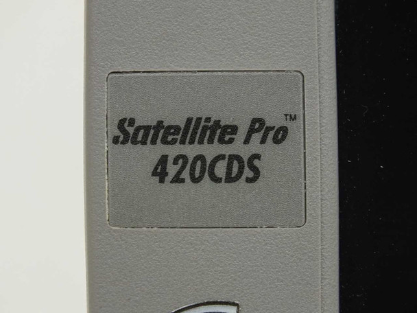 Toshiba Satellite Pro 420CDS – close-up of model name badge reading Satellite Pro 420CDS