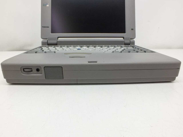 Toshiba Satellite Pro 420CDS – right side profile showing power/headphone port and speaker grille