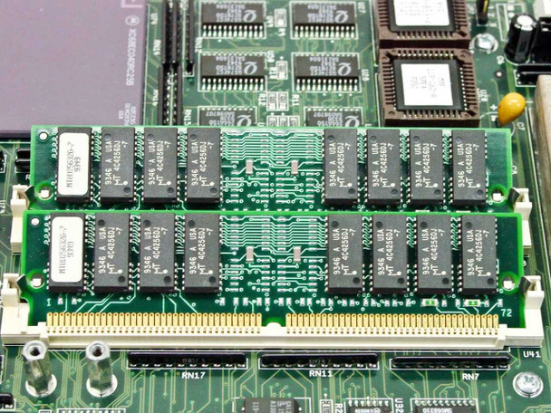 Bay Networks 5310A board – SIMM memory module close-up showing populated RAM chips