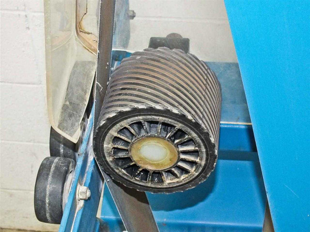 CRL 2200RP ribbed rubber contact drive roller close-up showing grooved surface and hub