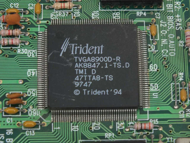 Close-up of Trident TVGA8900D-R main chip label reading TVGA8900D-R AK8847.1-TS.D © Trident 1994