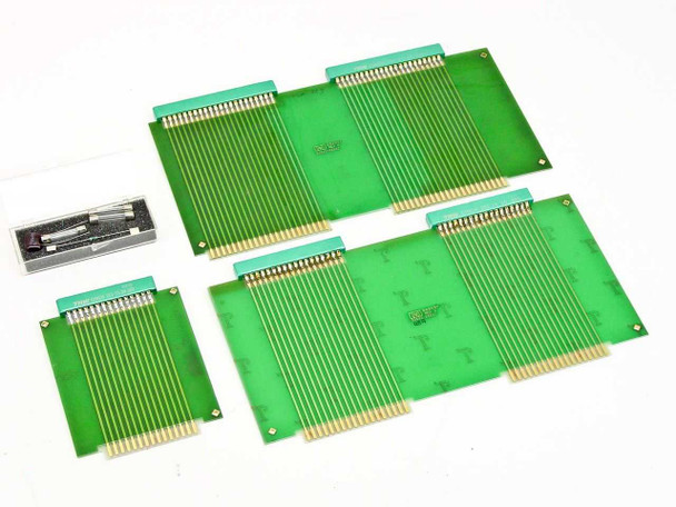 HP 03582 Extender Card Set — three green extender boards spread out showing graduated sizes, with small plastic component case at left