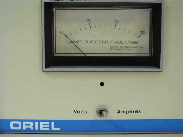Oriel 68735 – close-up of analog Lamp Current/Voltage meter (0–15 scale) with Volts/Amperes selector switch; Oriel Corporation, Stamford CT label visible