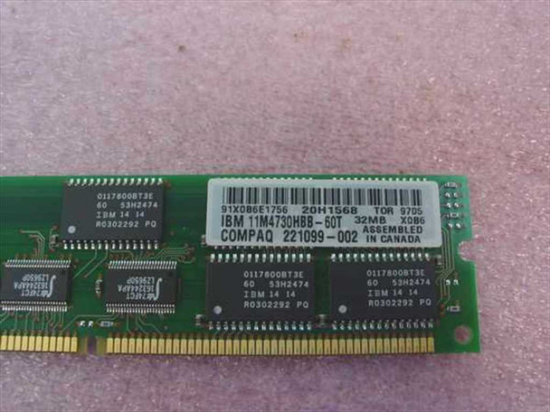 Compaq 221099-002 close-up of label showing IBM 11M4730HB8-60T 32MB and 221099-002 part number