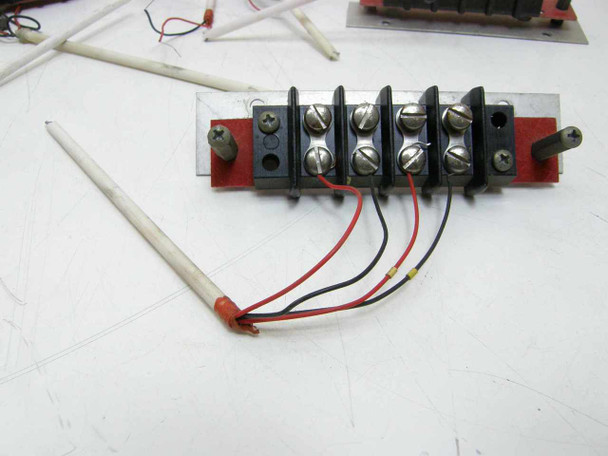 Thermco 4104 wiring block close-up – multi-terminal screw block on red PCB and aluminum bracket with red, black, and yellow lead wires and single ceramic probe