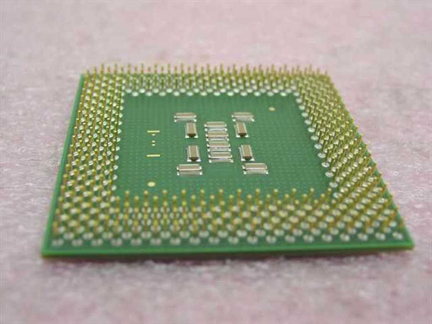 Intel Pentium III SL3XY Socket 370 FC-PGA processor – bottom view showing 370 gold contact pins